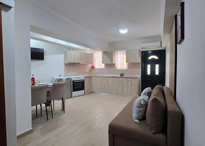 Dimitris House