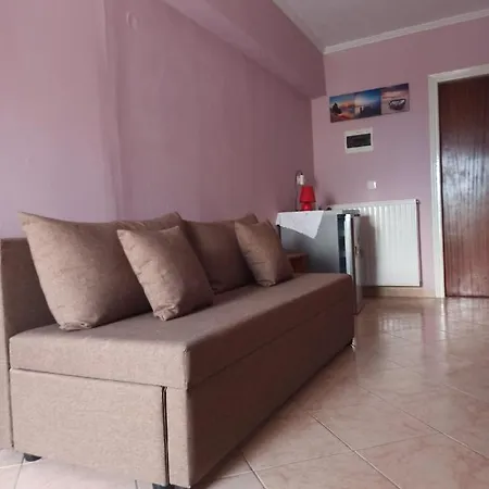 Dimitris House Petrití