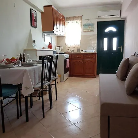 Dimitris House * Petrití